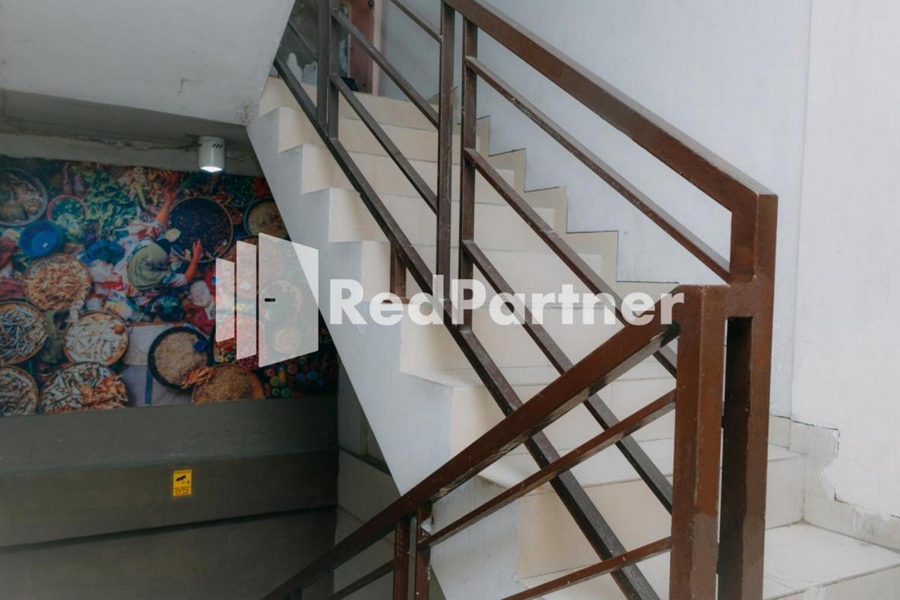 We Stay Residence Redpartner Surabaya Exterior photo